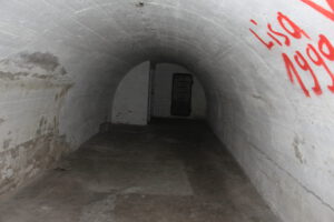 Gewölbe, Bunker, Lebensgefahr