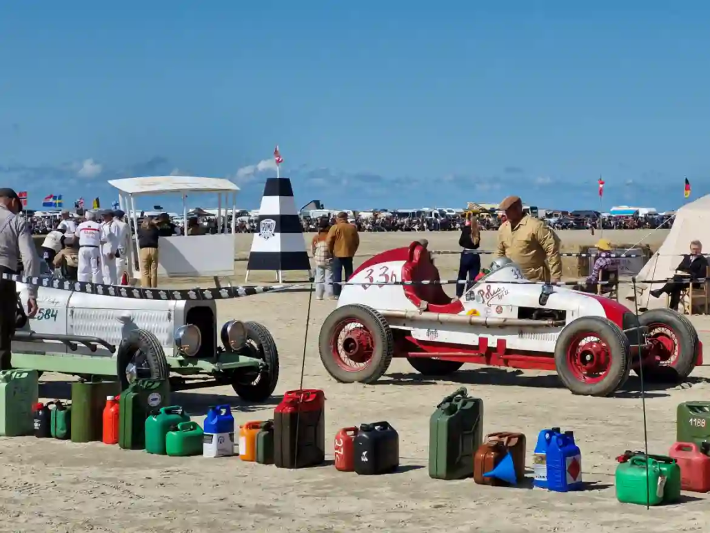 Römö: Oldtimer-Rennen auf dem breitesten Strand Europas Boxenstopp