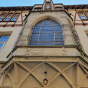 Der Geist im verlassenen Krankenhaus Eingang Der Geist im verlassenen Krankenhaus in Windeck