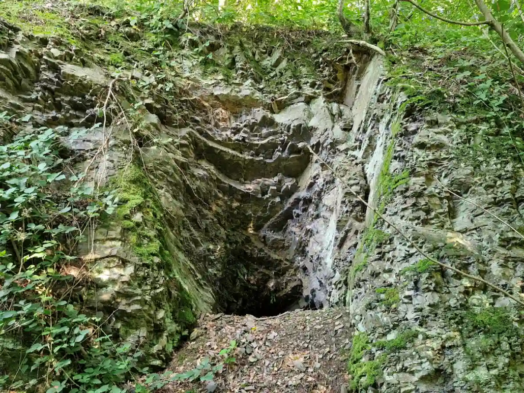 Hoehlen und ihre unheimlichen Bewohner Eitorf