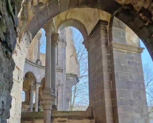 Verlassene Kirche wenn das Heilige unheimlich wird Heisterbach