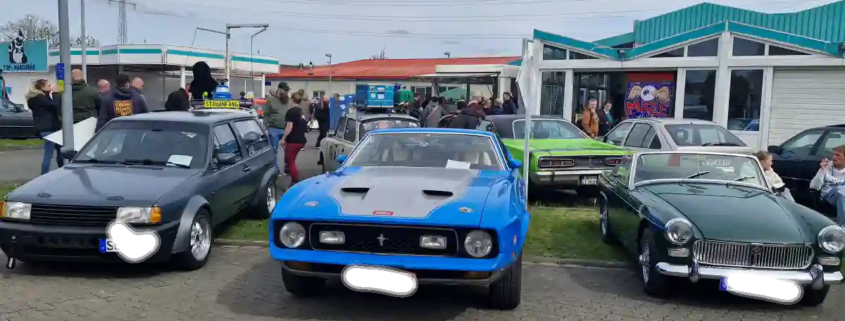 Oldtimer ueberrollen Eitorf Fords