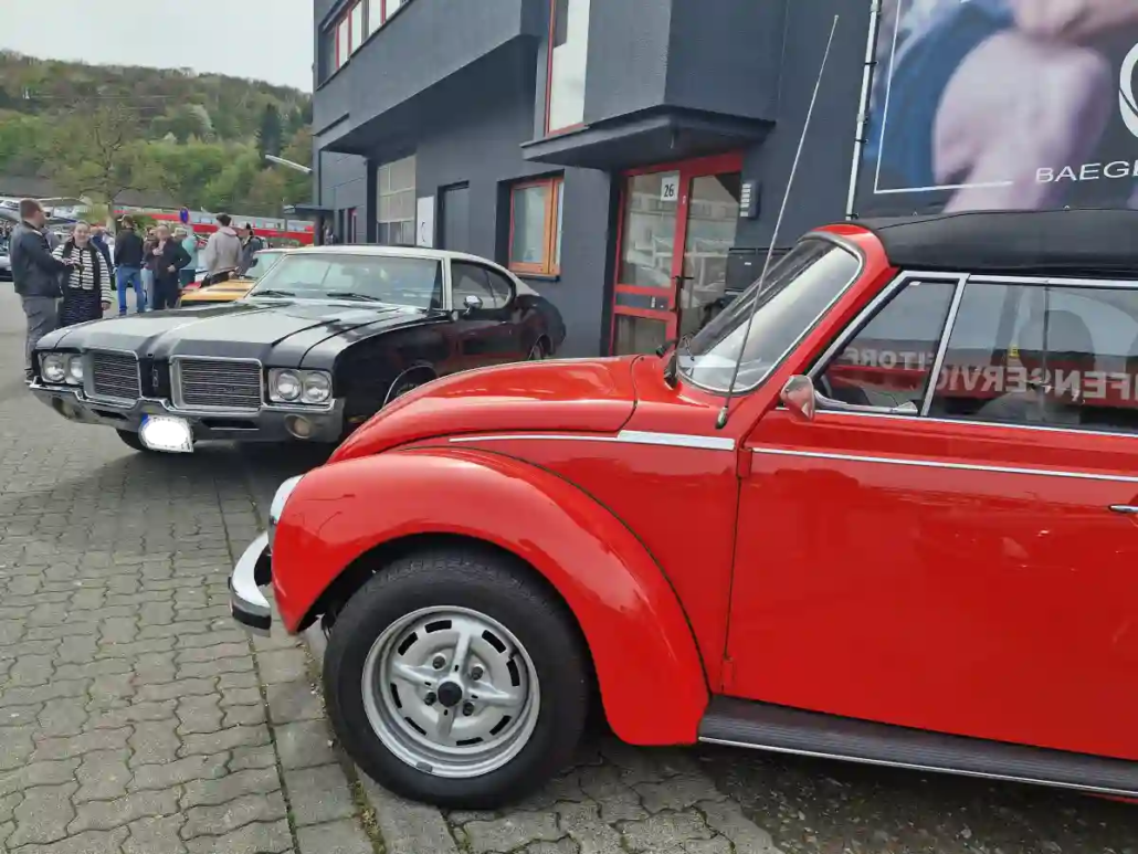 Oldtimer ueberrollen Eitorf Kaefer Cabrio