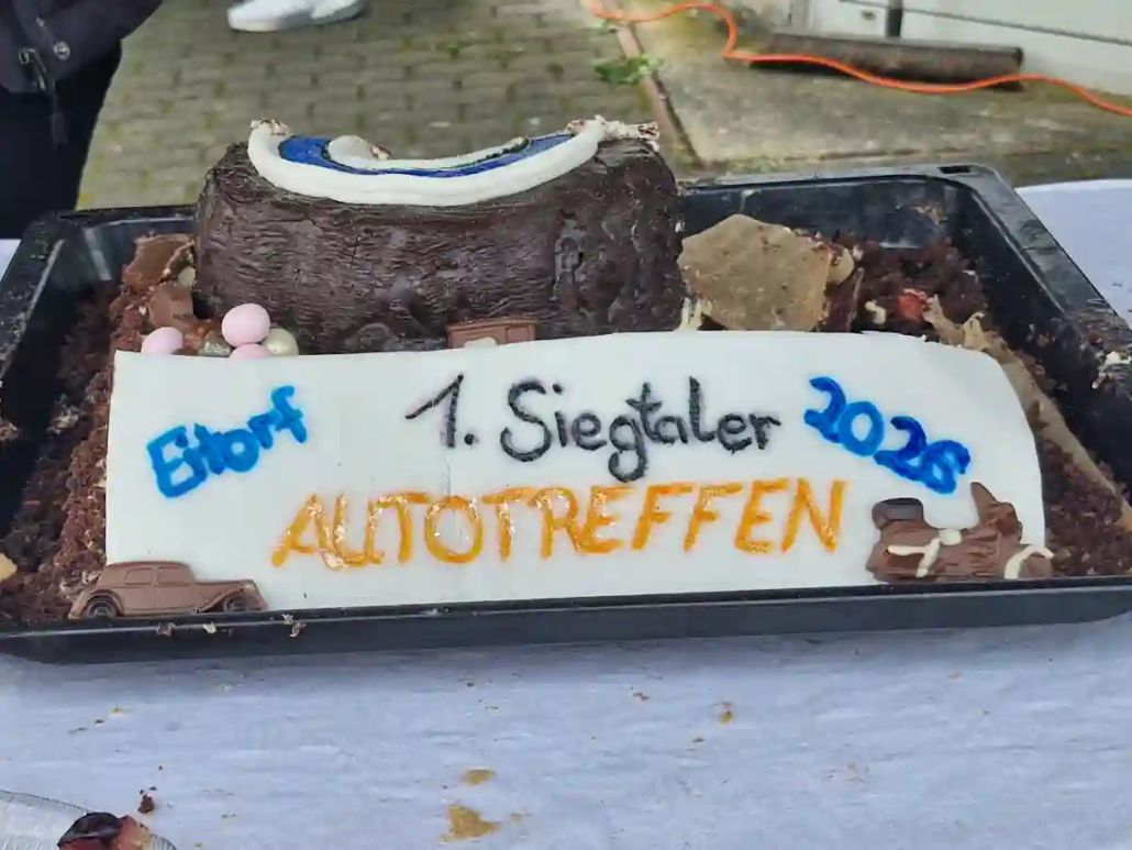 Oldtimer ueberrollen Eitorf Siegtaler Autotreffen