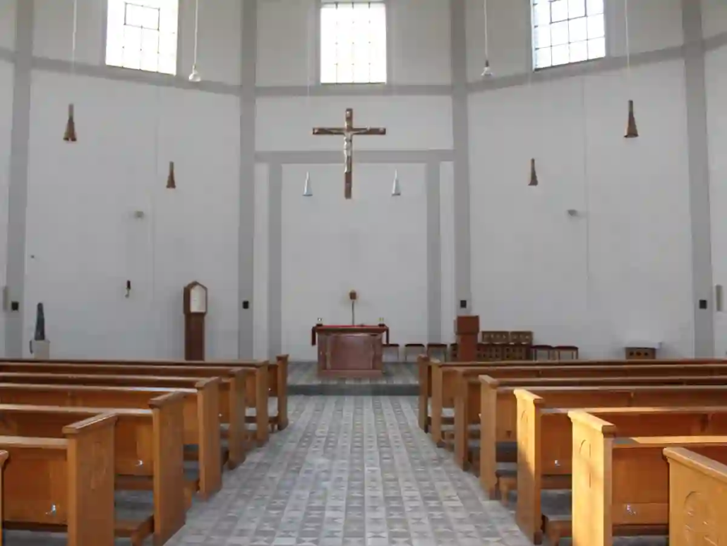 Die Kirche St. Josef steht erneut zum Verkauf innen