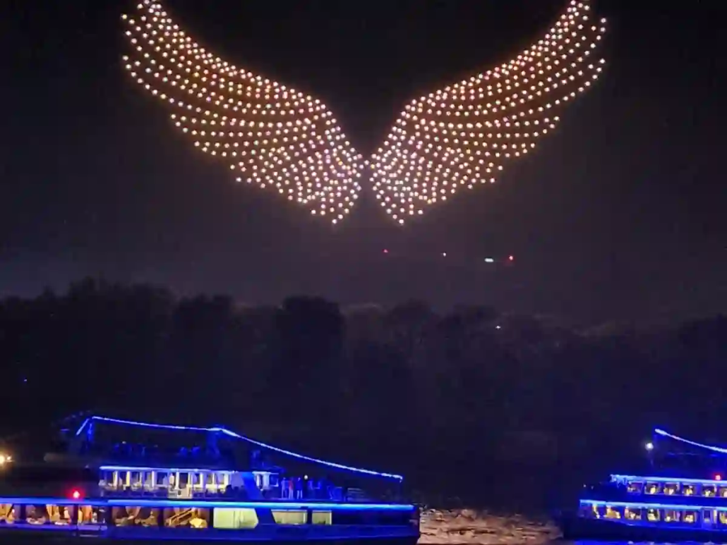 Vor 40 Jahren: Verseuchter Regen bei Rhein in Flammen Fluegel