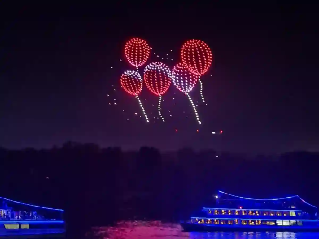 Vor 40 Jahren: Verseuchter Regen bei Rhein in Flammen Fluegel